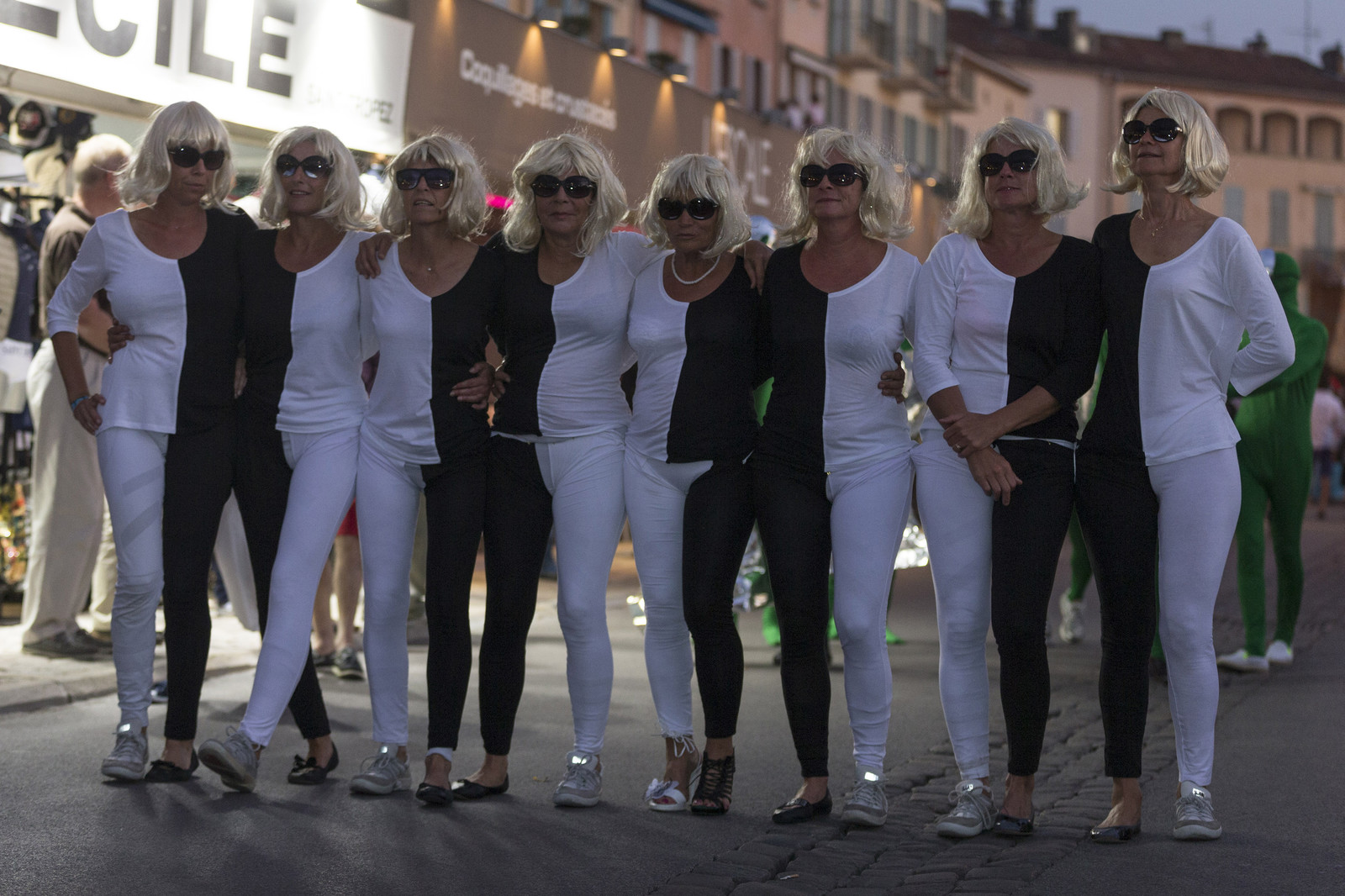 02 10 2014, Saint-Tropez (FRA,83), Voiles de Saint-Tropez 2014, Day 4, défilé des équipages   crew parade